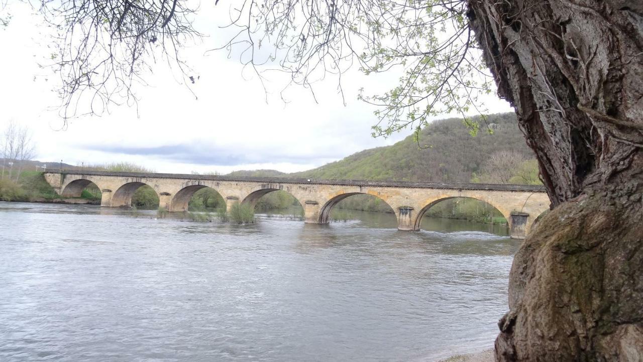 La CHAMBRE du SABOTIER - Baignade, canoë, piste cyclable à proximité Castelnaud La Chapelle Exterior foto